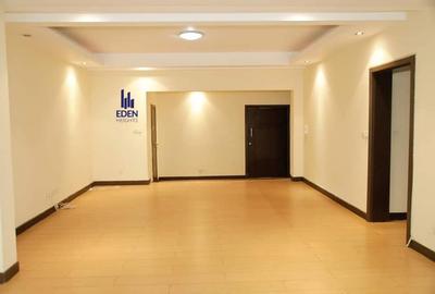 3 Bed Apartment with En Suite in Riverside - 3