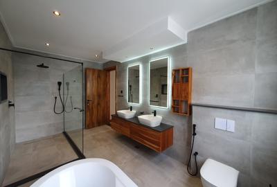 4 Bed Apartment with En Suite at Peponi Rd - 4