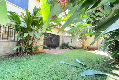 5 Bed Townhouse with En Suite in Lavington