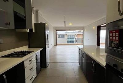 2 Bed Apartment with En Suite in Kileleshwa - 3