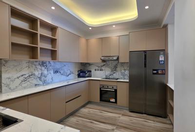 2 Bed Apartment with En Suite in Brookside - 4