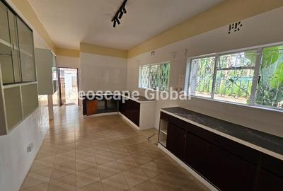 5 Bed House with En Suite in Kitisuru