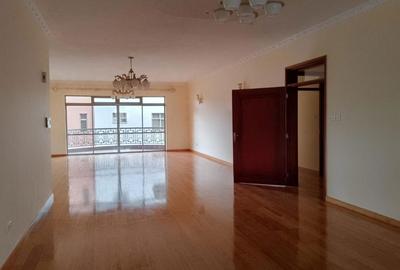 3 Bed Apartment with En Suite in Kilimani - 4