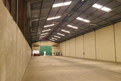 10,000 ft² Warehouse with Fibre Internet in Mombasa Road