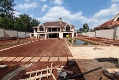 5 Bed House with En Suite at Runda Road