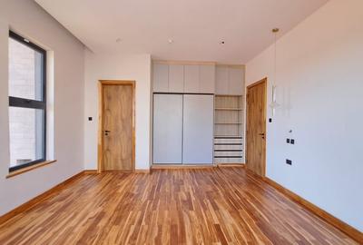 4 Bed Villa with En Suite at Loresho - 4