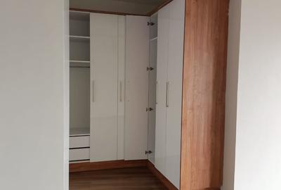 3 Bed Apartment with En Suite in Kileleshwa