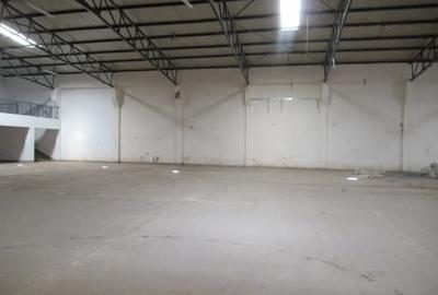 14,000 m² Warehouse in Industrial Area