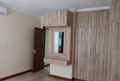 3 Bed Apartment with En Suite at Parklands