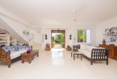 4 Bed House with En Suite in Vipingo