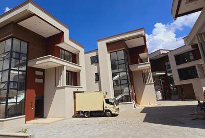 5 Bed Townhouse with En Suite at Lavington Green