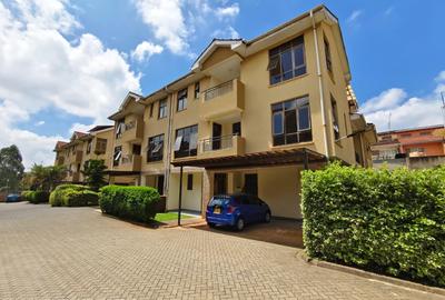 5 Bed Townhouse with En Suite at Lavington Green