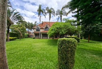 5 Bed House with En Suite in Runda - 2