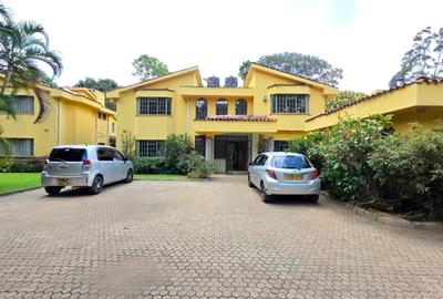 4 Bed Townhouse with En Suite at Lavington Green - 4