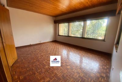 5 Bed Villa with En Suite at Prp7+494 - 3