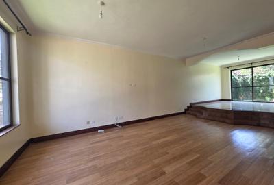 4 Bed House with En Suite at Grevillea Grove - 2