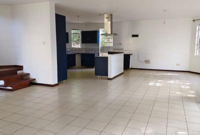 4 Bed House with En Suite in Spring Valley - 4