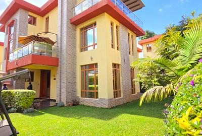 5 Bed Townhouse with En Suite at Lavington Green
