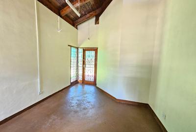4 Bed House with En Suite at Lakeview