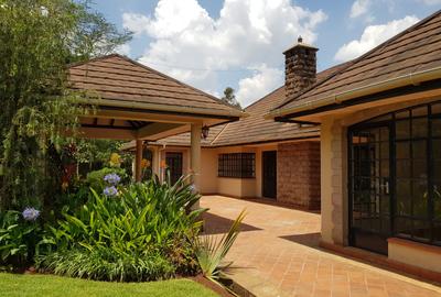 4 Bed House with En Suite in Karen