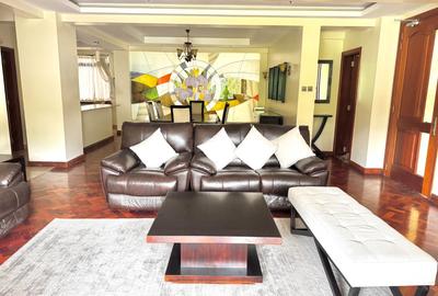 3 Bed Apartment with En Suite in Riverside - 2