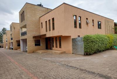 5 Bed Townhouse with En Suite at Convent Drive