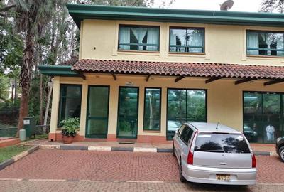 4 Bed House with En Suite in Spring Valley - 4