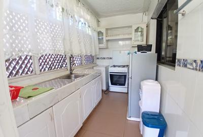 1 Bed House with En Suite in Nyari