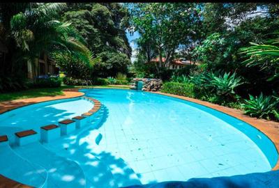 4 Bed Townhouse with En Suite at Kerarapon Road