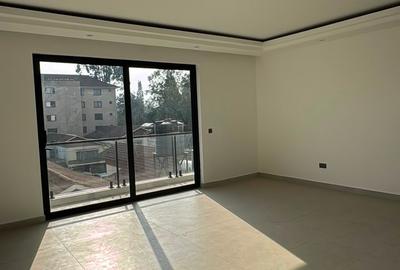 3 Bed Apartment with Gym in Brookside - 4