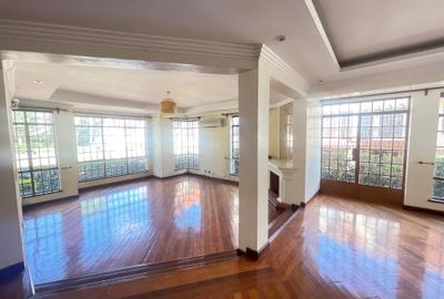 5 Bed Townhouse with En Suite in Lavington