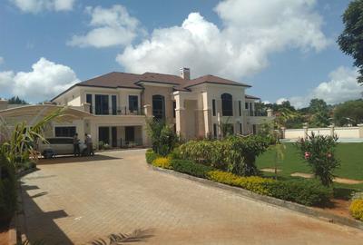 6 Bed House with En Suite at Runda