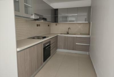 1 Bed Apartment with En Suite at Westlands Road - 3
