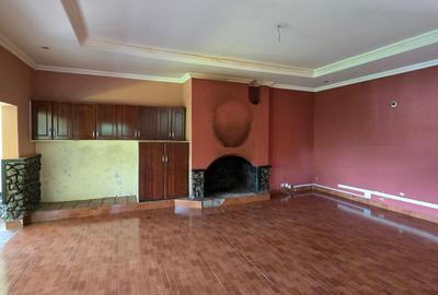 4 Bed House with En Suite in Loresho - 3