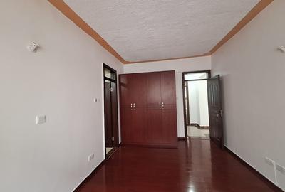2 Bed Apartment with En Suite in Kilimani - 4