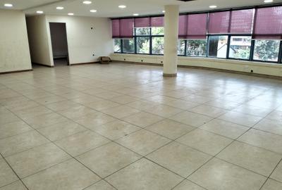 3,600 ft² Commercial Property with Service Charge Included in Westlands Area