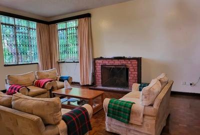 5 Bed House with En Suite in Nyari - 2