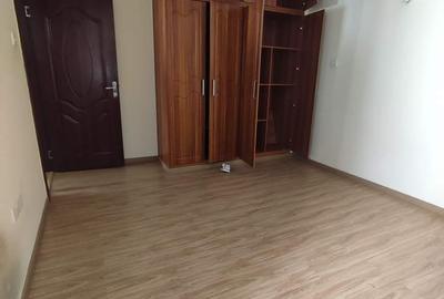 2 Bed Apartment with En Suite in Lavington