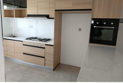 3 Bed Apartment with En Suite in Riverside - 3