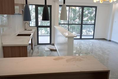 Serviced 2 Bed Apartment with En Suite in Riverside