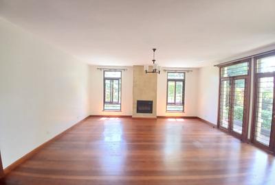 5 Bed Townhouse with En Suite at Lavington Green - 4