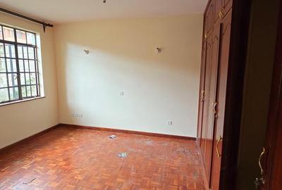 4 Bed Townhouse with En Suite in Lavington - 3