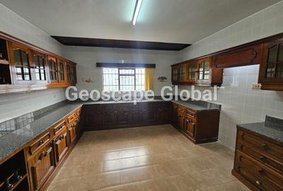 4 Bed Townhouse with En Suite in Spring Valley