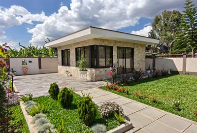 5 Bed House with En Suite in Karen - 2