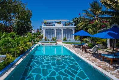 4 Bed Villa with En Suite in Malindi