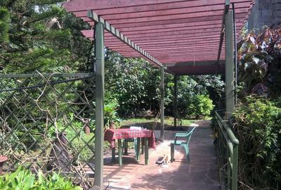 1 Bed Apartment with En Suite at Fair Acres Road - 2