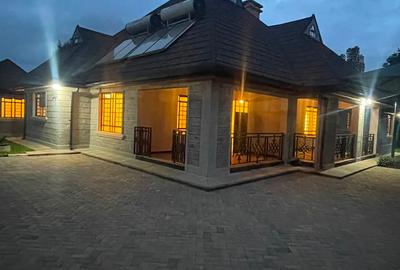 3 Bed House with En Suite in Cianda - 4