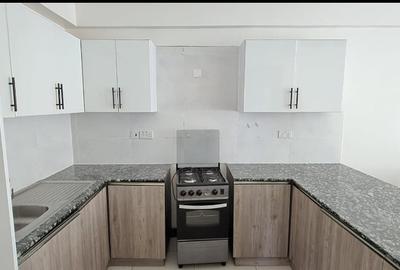 2 Bed Apartment with En Suite in Hurlingham - 2