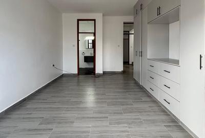 4 Bed Townhouse with En Suite in Eastern ByPass - 4