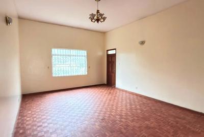 4 Bed Townhouse with En Suite in Lavington - 4